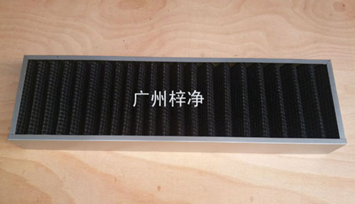 活性碳過濾器廣泛用于化學(xué)、制藥、食品、娛樂場所、需要凈化空氣的場所， 有害氣體如苯、甲醛、氨氣等的吸附脫除 溶劑的回收 ，采用活性炭氈比表面積大，吸附能力強(qiáng)，迅速處理各種有害氣體, 有效潔凈空氣對(duì)氣味的控制。